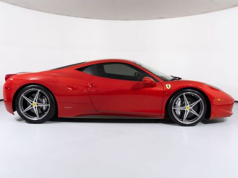 Used 2013 Ferrari 458 Italia Coupe image 18