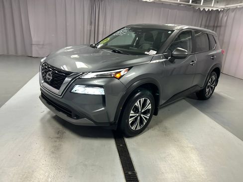 Used 2023 Nissan Rogue SV AWD/4WD image 3