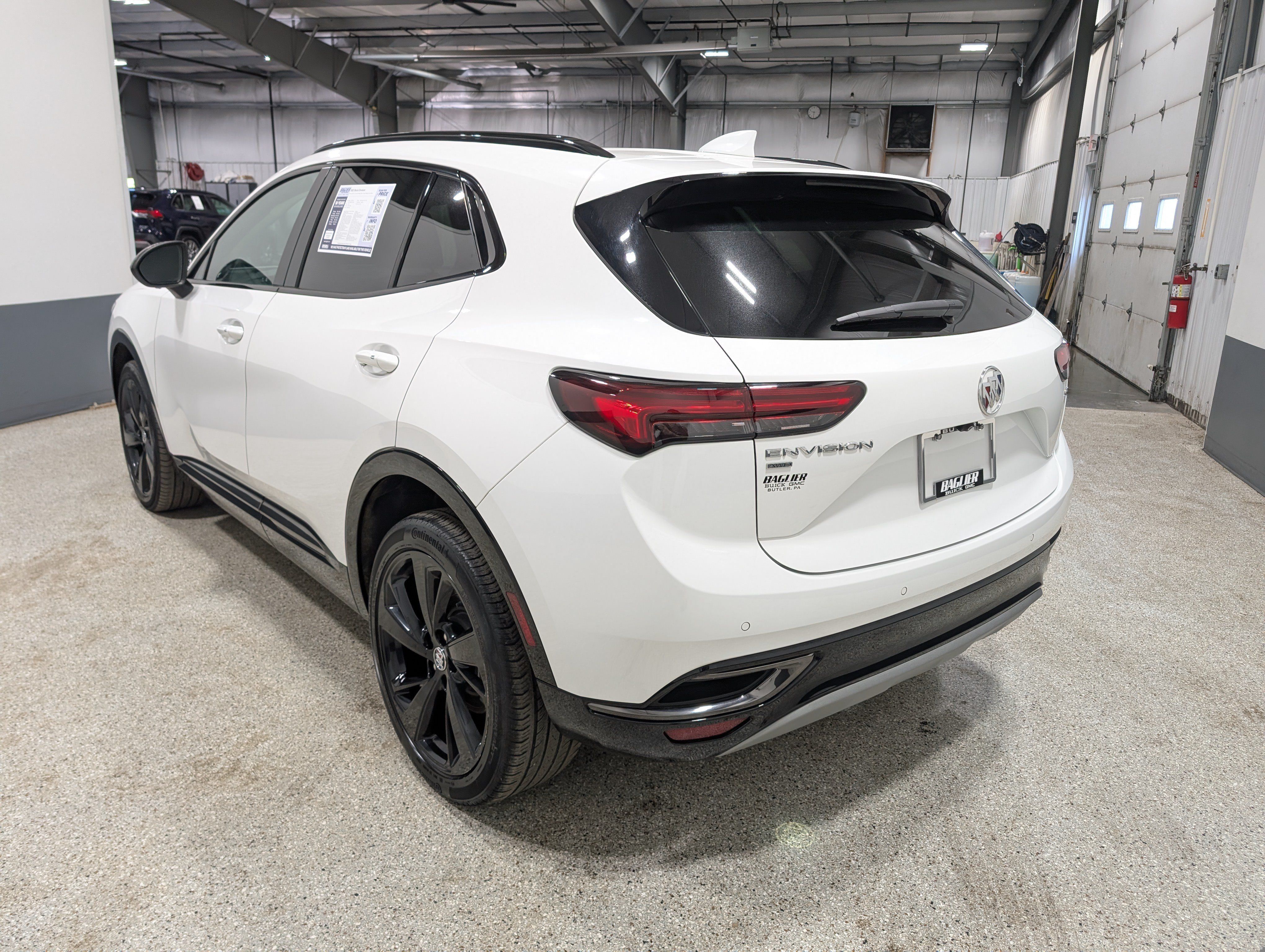 Used 2023 Buick Envision Essence w/ Technology Package I AWD/4WD image 5