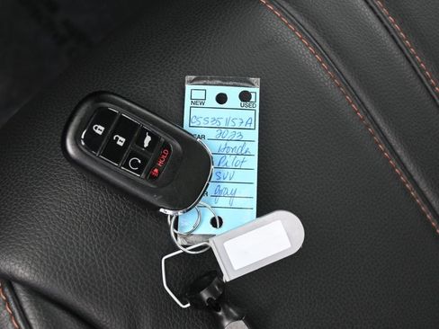 Used 2023 Honda Pilot TrailSport image 19