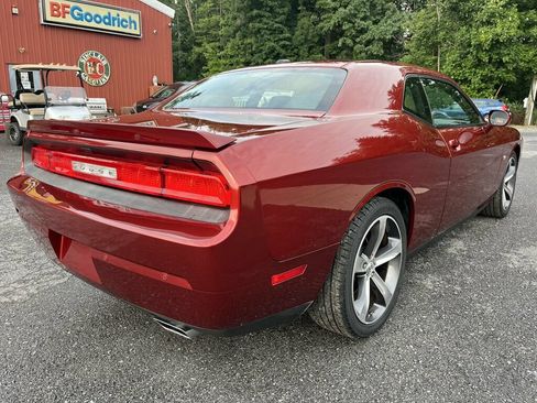Used 2014 Dodge Challenger R/T RWD image 3