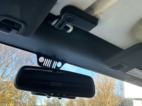 Used 2017 Jeep Wrangler Unlimited Sport image 71