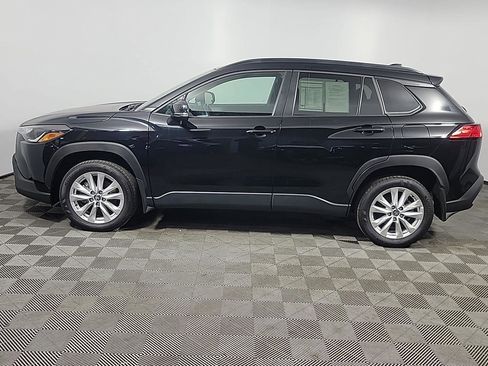 Used 2024 Toyota Corolla Cross LE image 10