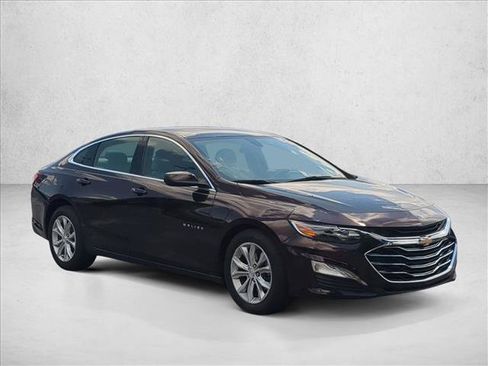 Used 2021 Chevrolet Malibu LT FWD image 3