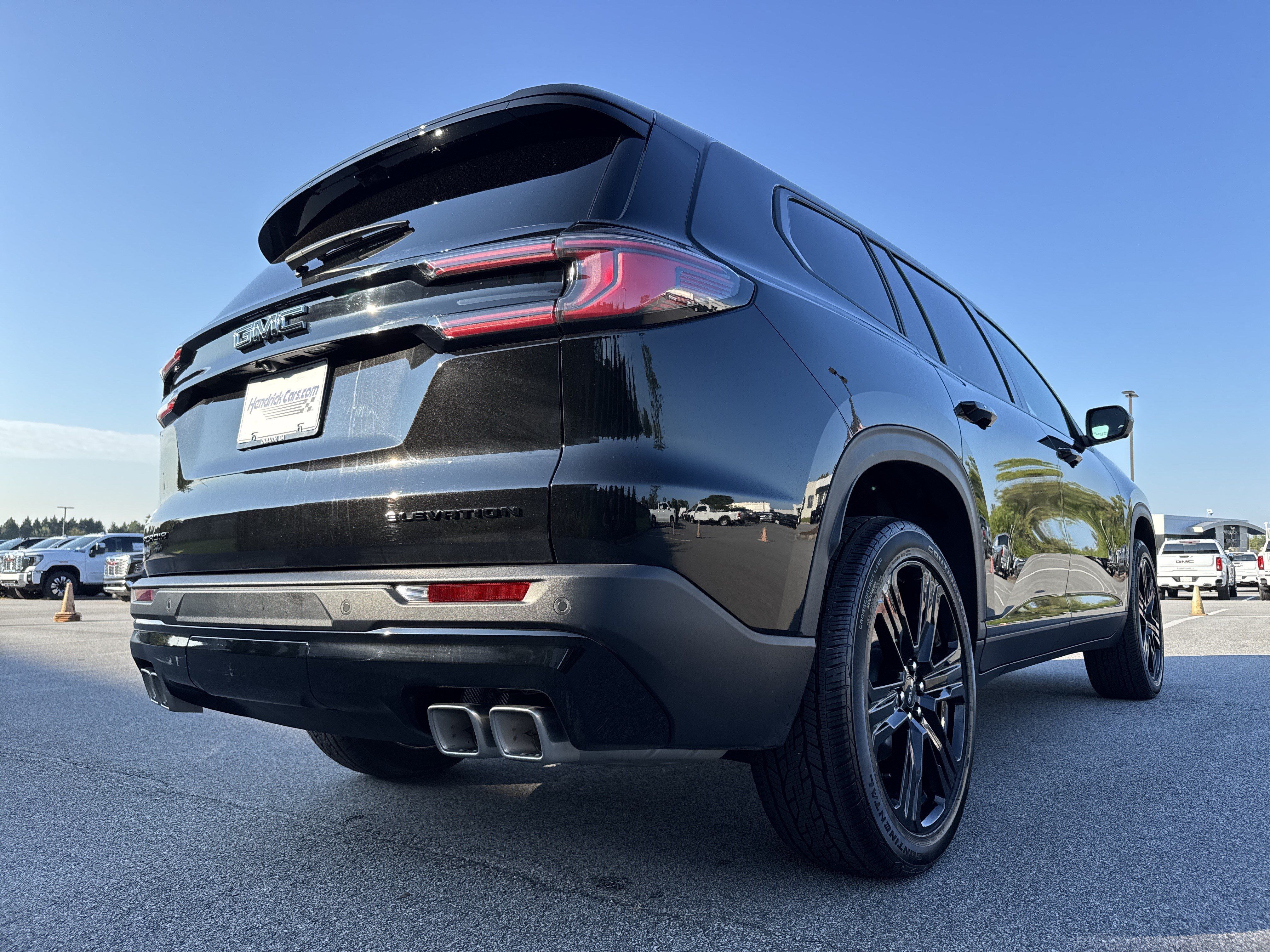 Used 2026 GMC Acadia Elevation w/ Black Edition FWD image 10