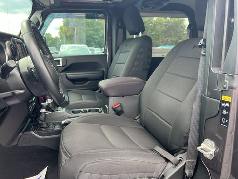 Used 2021 Jeep Wrangler Willys image 9