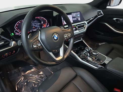 Used 2019 BMW 330i xDrive Sedan w/ Convenience Package image 18