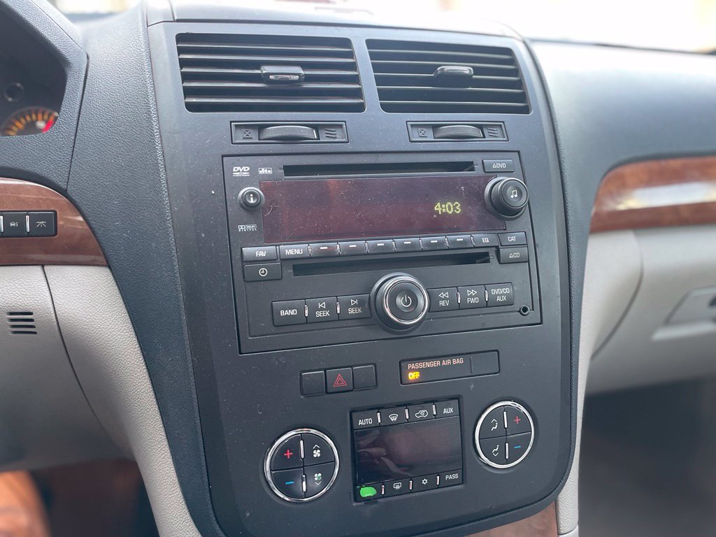 Used 2008 Saturn Outlook XR w/ Premium Trim Package FWD image 15