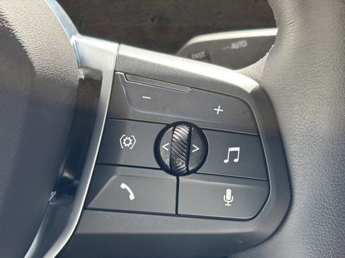 Certified 2025 BMW X2 xDrive28i image 10