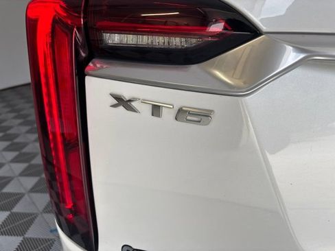 Used 2020 Cadillac XT6 Premium Luxury AWD/4WD image 27