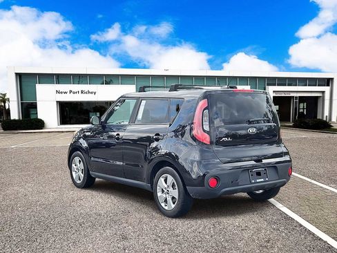 Used 2018 Kia Soul Base image 6