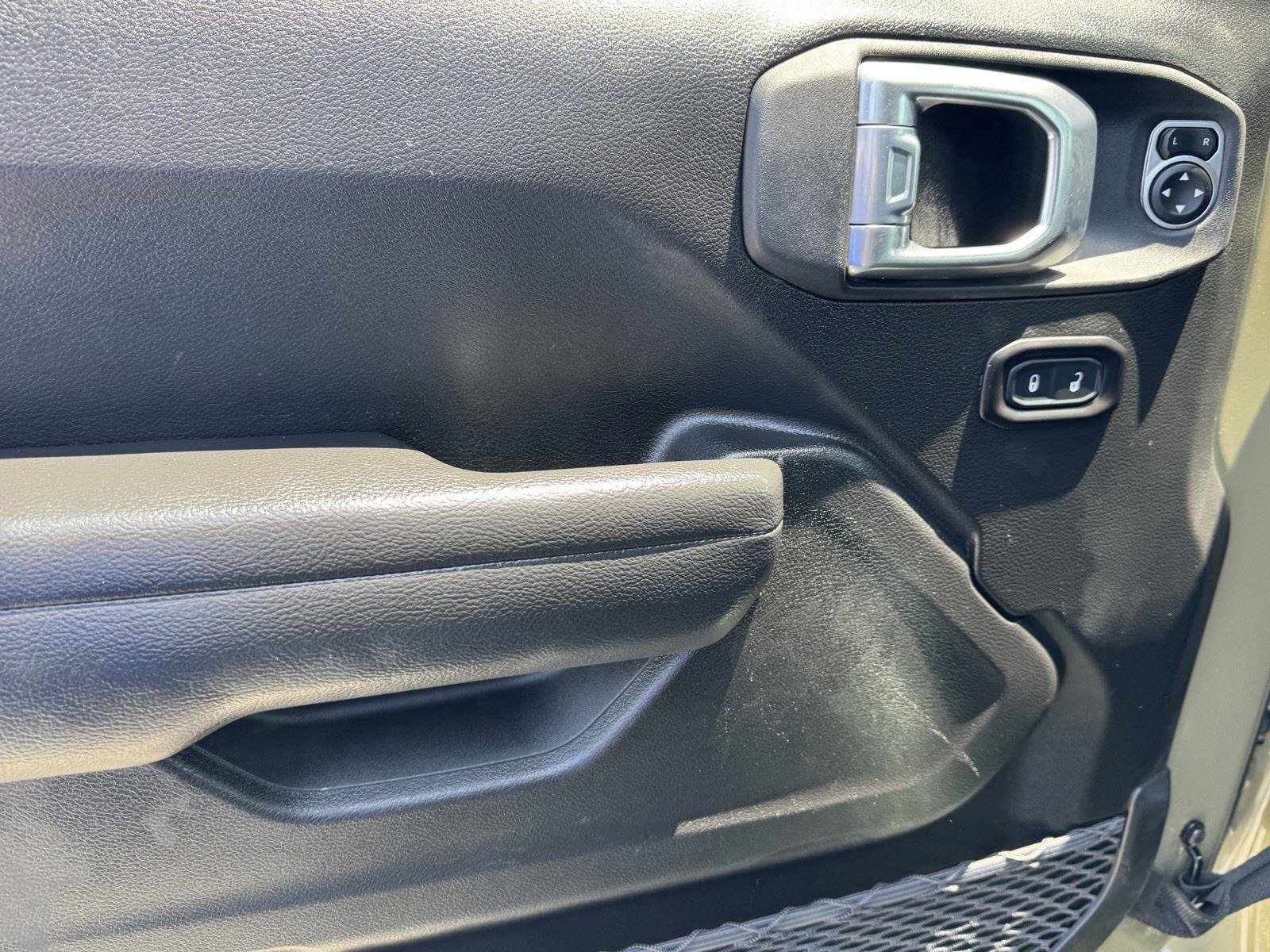 Used 2026 Jeep Gladiator Rubicon AWD/4WD image 19