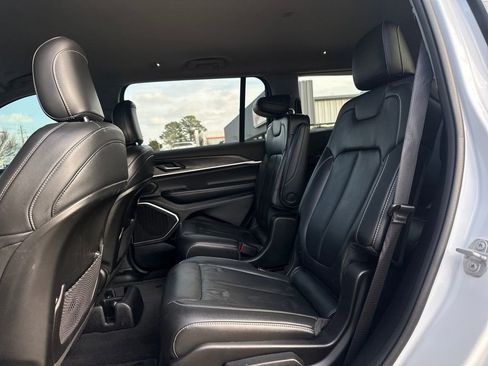 Used 2021 Jeep Grand Cherokee L Limited image 13