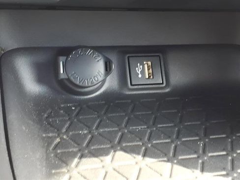 Used 2024 Toyota RAV4 XLE image 28