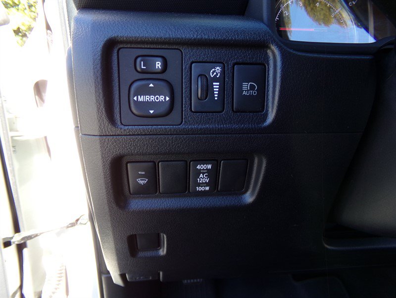 Used 2021 Toyota 4Runner Limited AWD/4WD image 38
