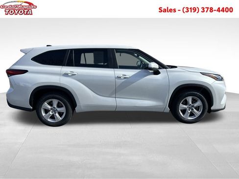 Certified 2023 Toyota Highlander LE image 7