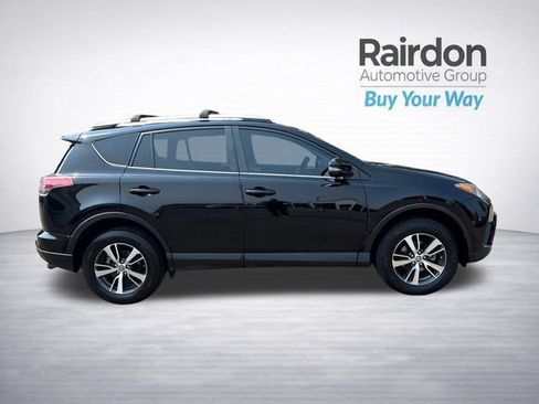 Used 2016 Toyota RAV4 XLE w/ Convenience Package FWD image 8