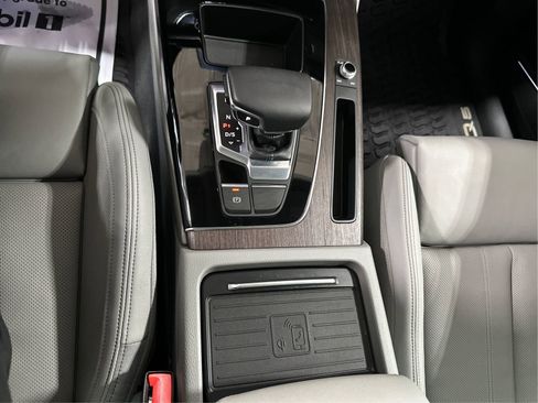 Used 2024 Audi Q5 2.0T Prestige w/ Prestige Package AWD/4WD image 17