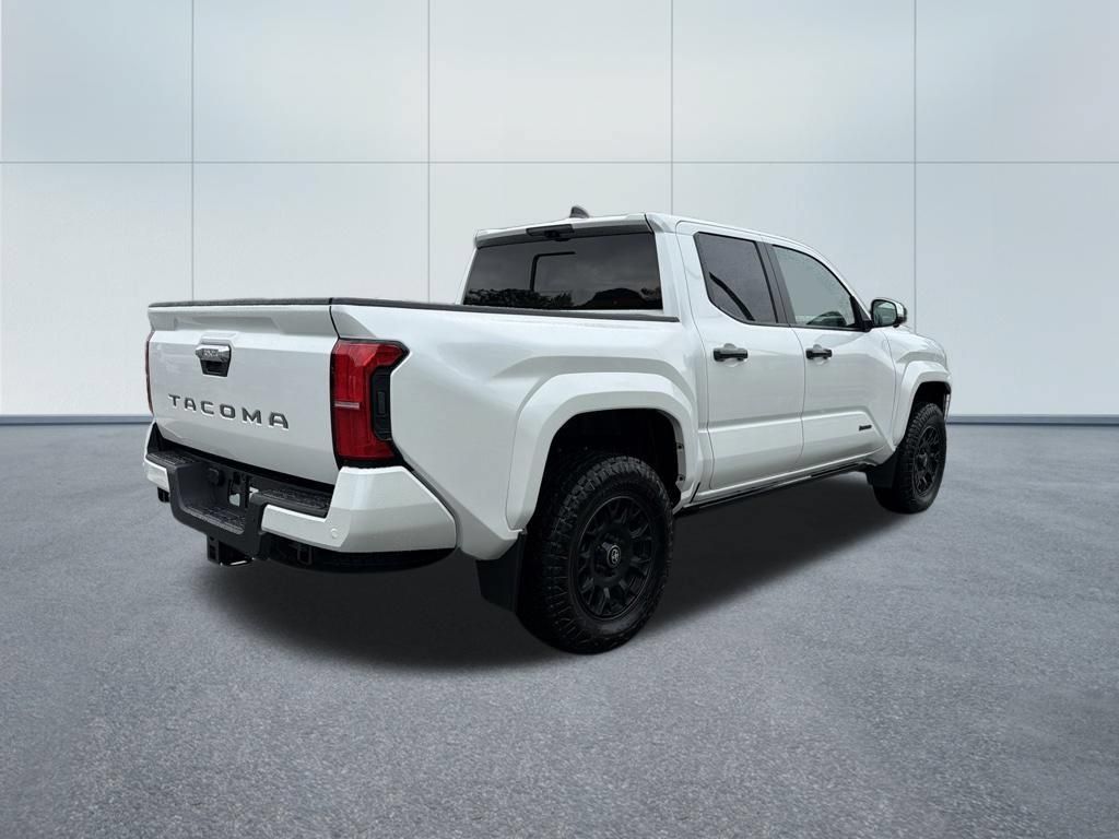 Used 2024 Toyota Tacoma Limited w/ Limited Package (LT) AWD/4WD image 5