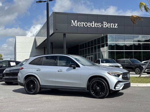 Used 2024 Mercedes-Benz GLC 300 4MATIC w/ AMG Line image 1