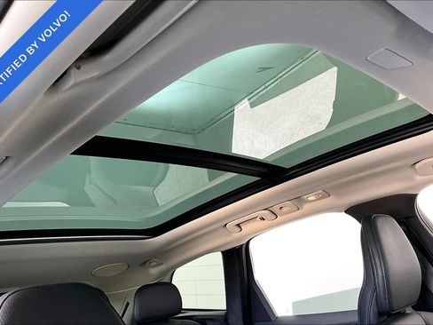 Certified 2023 Volvo XC60 B5 Plus AWD/4WD image 22