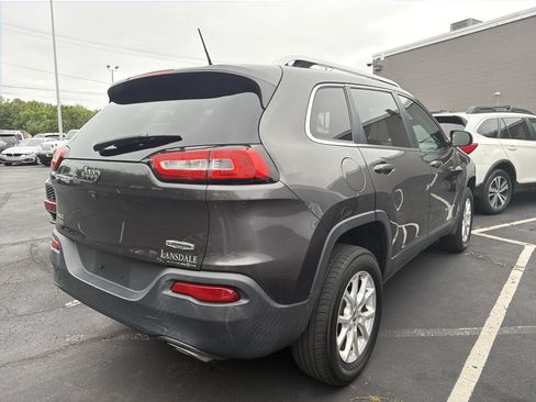 Used 2015 Jeep Cherokee Latitude w/ Comfort/Convenience Group AWD/4WD image 7