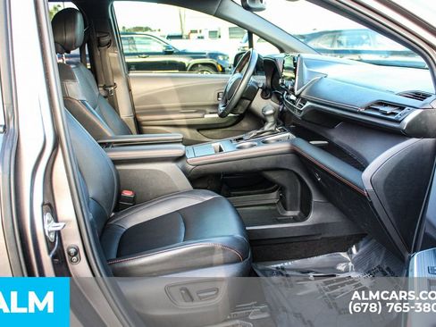 Used 2022 Toyota Sienna XSE image 23