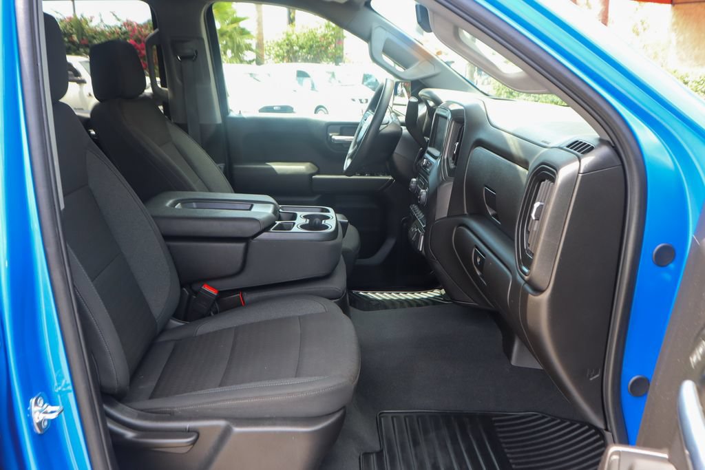 Used 2025 Chevrolet Silverado 1500 Custom w/ Turbomax Blackout Package AWD/4WD image 33