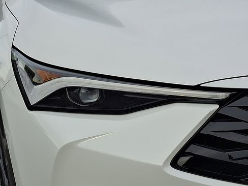 Certified 2025 Acura ADX A-Spec image 9