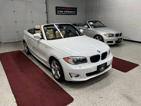 Used 2013 BMW 128i Convertible image 9