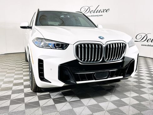 Used 2024 BMW X5 xDrive50e w/ Executive Package image 32