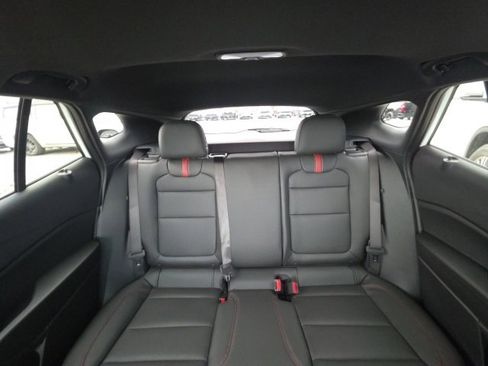 New 2026 Chevrolet Trax RS w/ Sunroof Package image 28