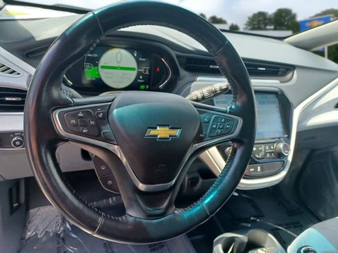 Used 2018 Chevrolet Bolt LT FWD image 9