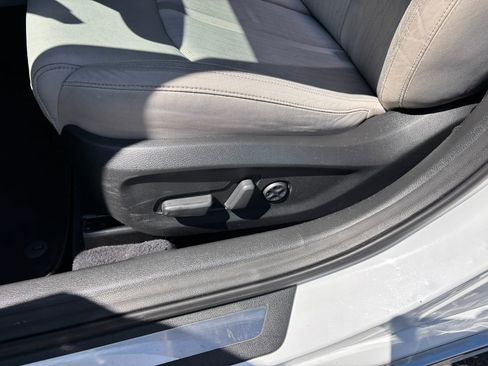 Used 2017 Hyundai Sonata Plug-In Hybrid FWD image 12