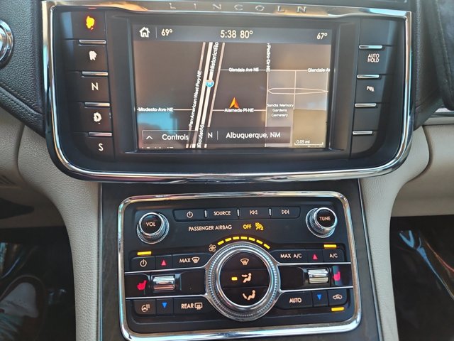 Used 2020 Lincoln Continental w/ Convenience Package FWD image 15