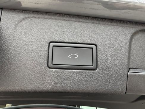 Used 2024 Volkswagen Atlas Peak Edition SEL image 41