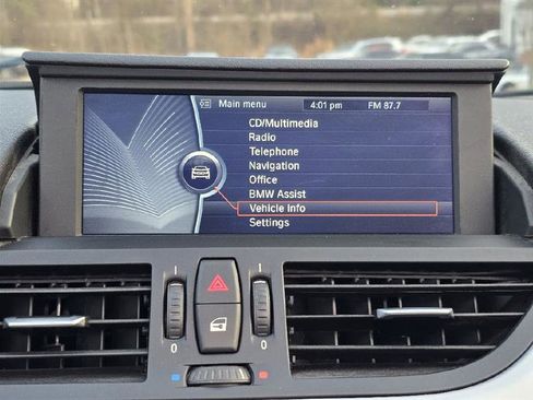 Used 2011 BMW Z4 sDrive35i image 25