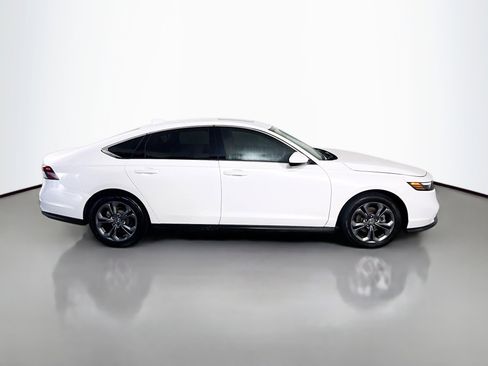Used 2023 Honda Accord EX image 11