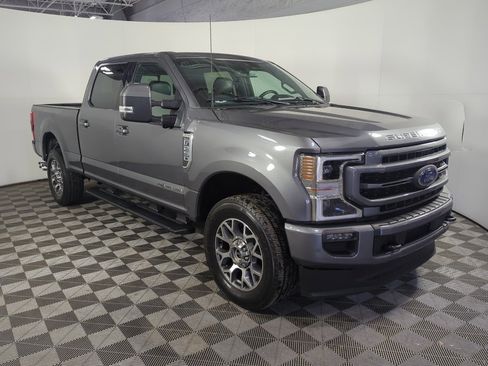 Used 2022 Ford F250 Lariat w/ Lariat Ultimate Package image 2
