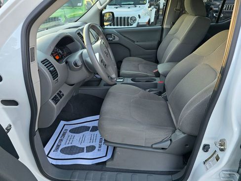 Used 2019 Nissan Frontier SV w/ Value Truck Package image 16