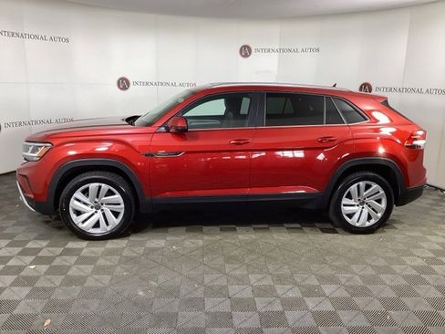 Used 2023 Volkswagen Atlas Cross Sport SE w/ Panoramic Sunroof Package image 7