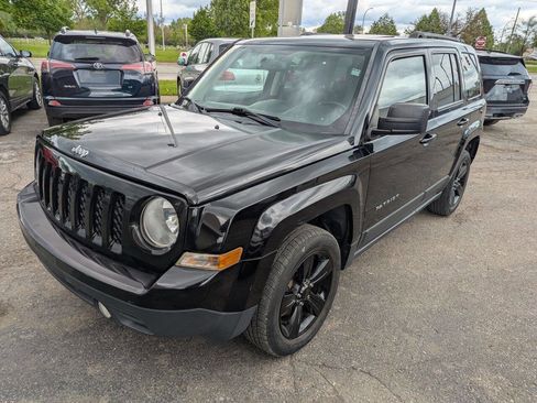 Used 2015 Jeep Patriot High Altitude image 3