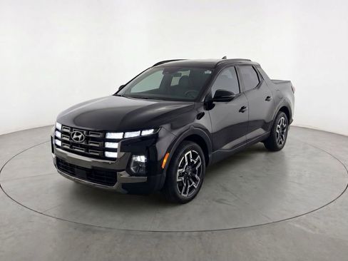 Used 2025 Hyundai Santa Cruz Limited AWD/4WD image 1