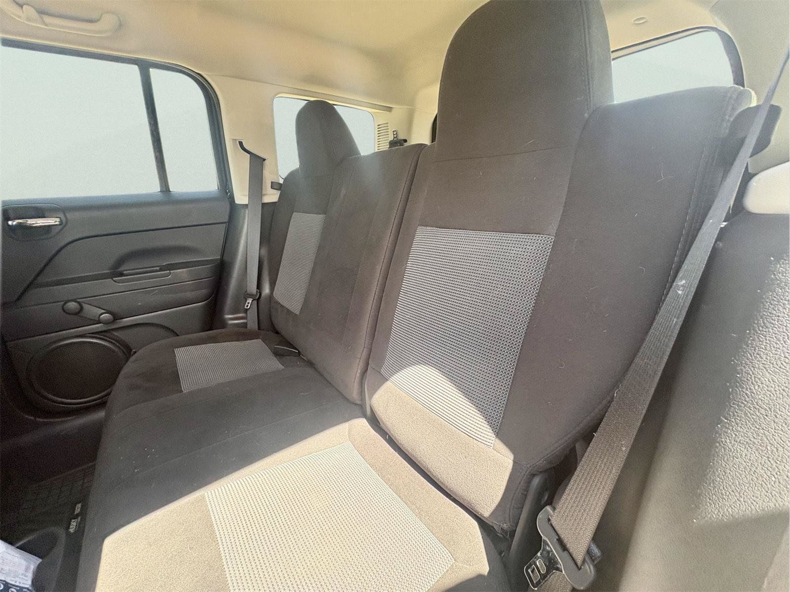 Used 2016 Jeep Patriot Sport FWD image 7