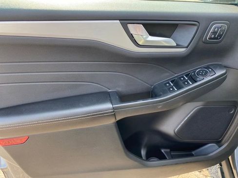 Used 2023 Ford Escape Platinum image 16