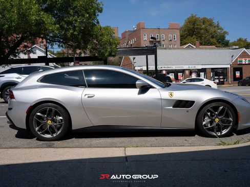 Used 2019 Ferrari GTC4Lusso T RWD image 7