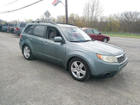 Used 2010 Subaru Forester 2.5X Premium image 9