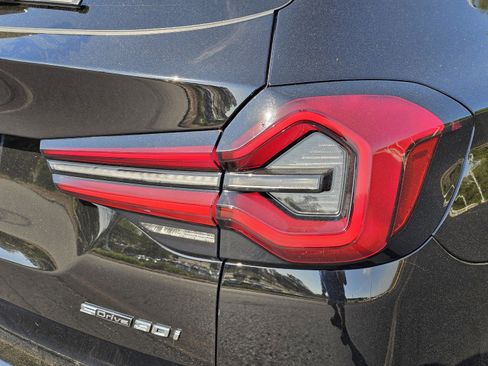 Used 2023 BMW X3 sDrive30i w/ Premium Package RWD image 9