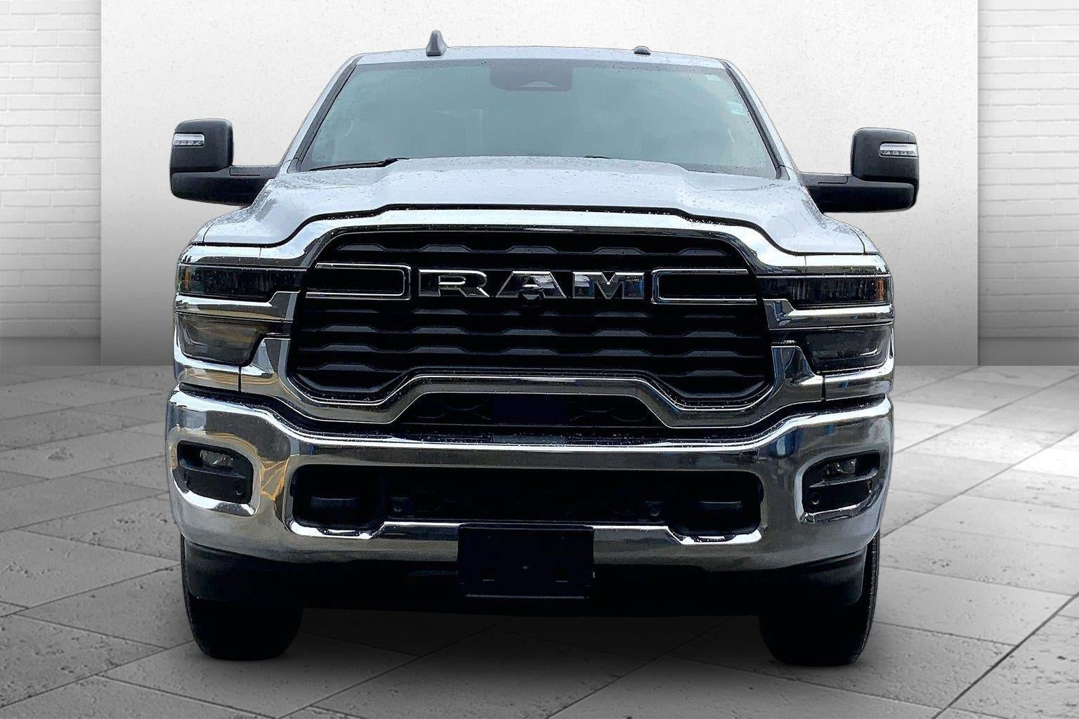 Used 2026 RAM 2500 Big Horn AWD/4WD image 2