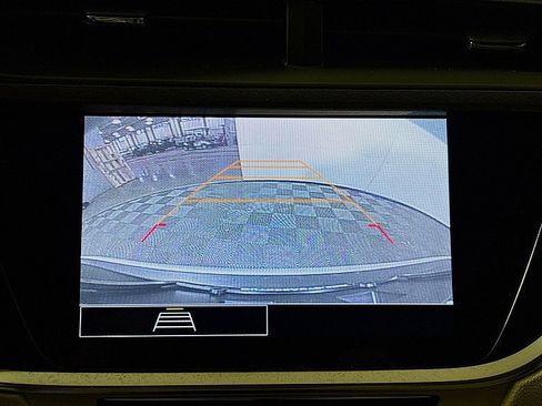 Used 2021 Buick Encore GX Select image 15